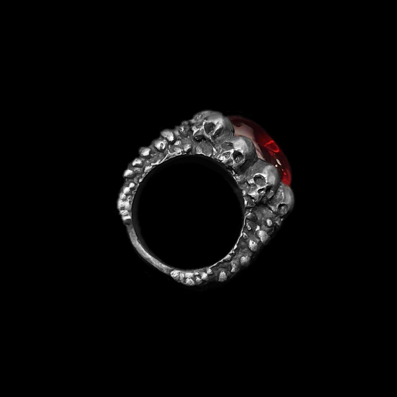 Skull Ruby Ring in 925 sterling silver side profile