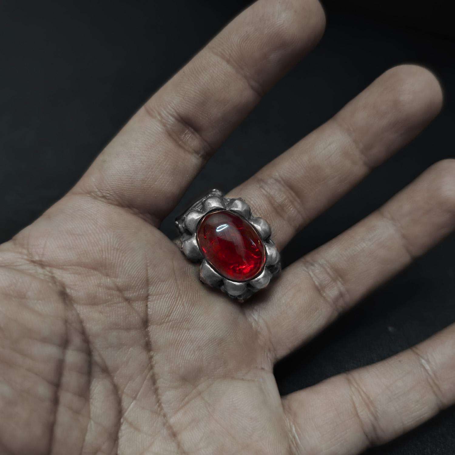 Skull Ruby Ring in 925 sterling silver detail view